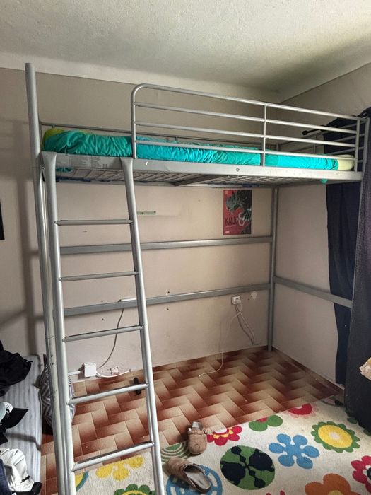 Cama solteiro elevada