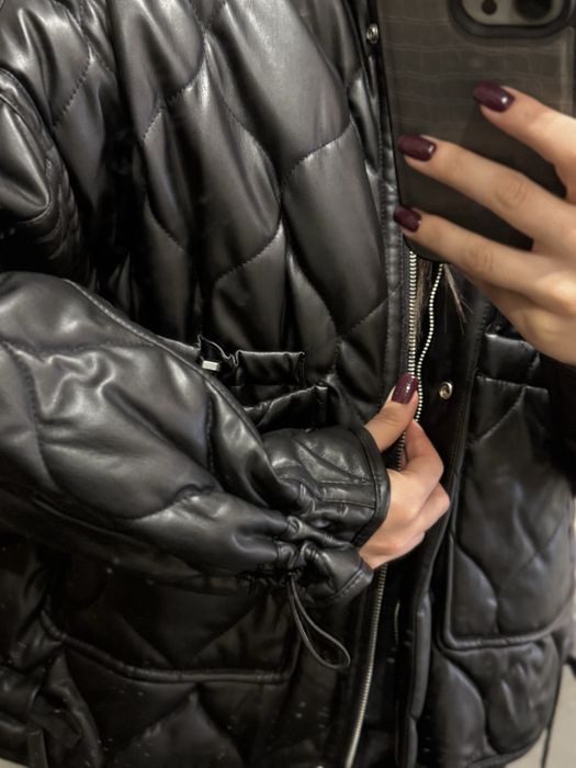 Стильна куртка  zara