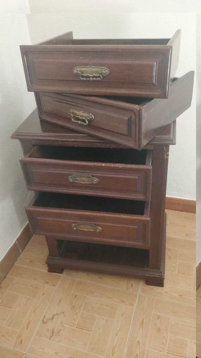 Cama de pessoa e meia como nova