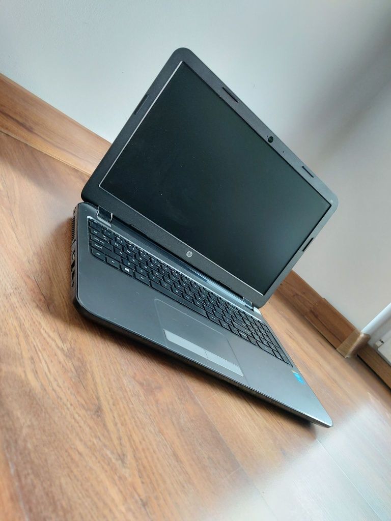 Sprzedam laptopa HP 250G3