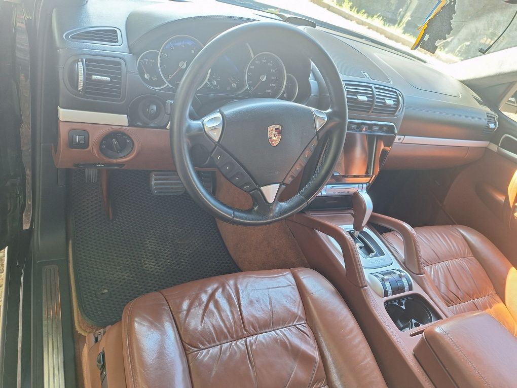 Продам сімейний автомобіль
