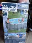 Basen stelażowy Bestway Steel Pro  3.05x2.00