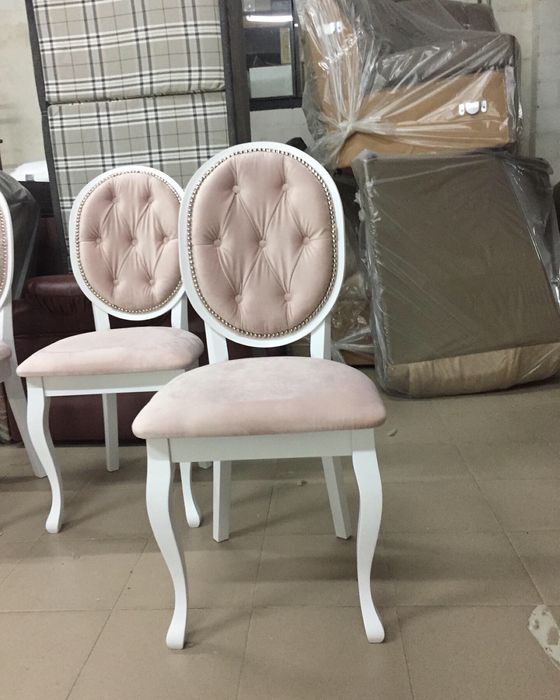 Перетяжка та ремонт м’яких меблів