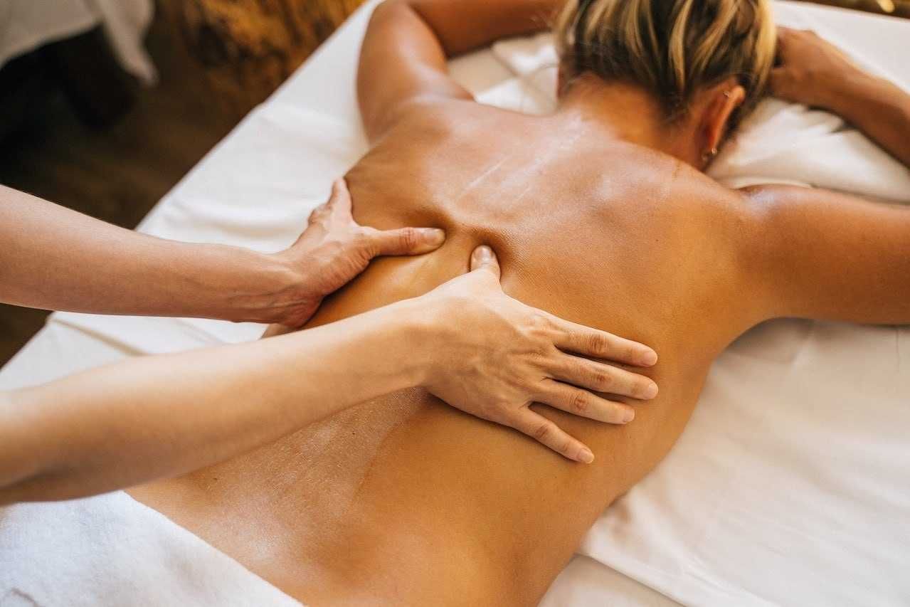 Масаж, послуги масажиста, різні види масажу, Хмельницький.