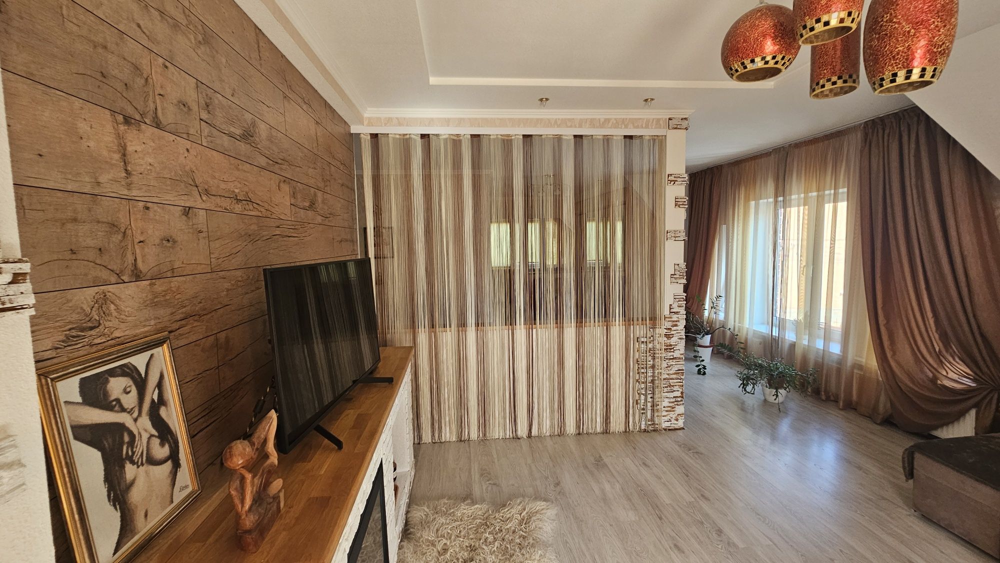 Продам будинок в центрі міста