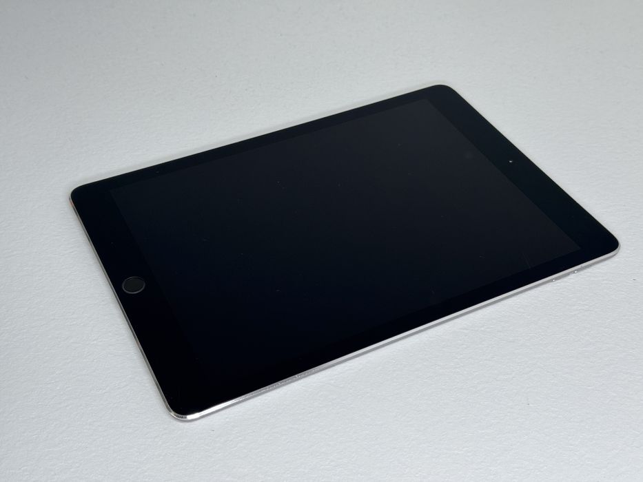 iPad Pro 9.7 (A1674) - 32GB - Cellular (LTE) - faktura VAT 23%