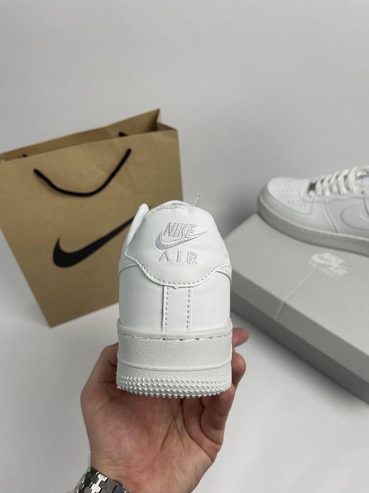 Кроссовки Nike Air Force 1 Low 07 white 41-45 білі найк форси