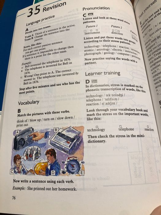 World Class level 4 SB, AB + (Class Cass i Activity Book Cass gratis)