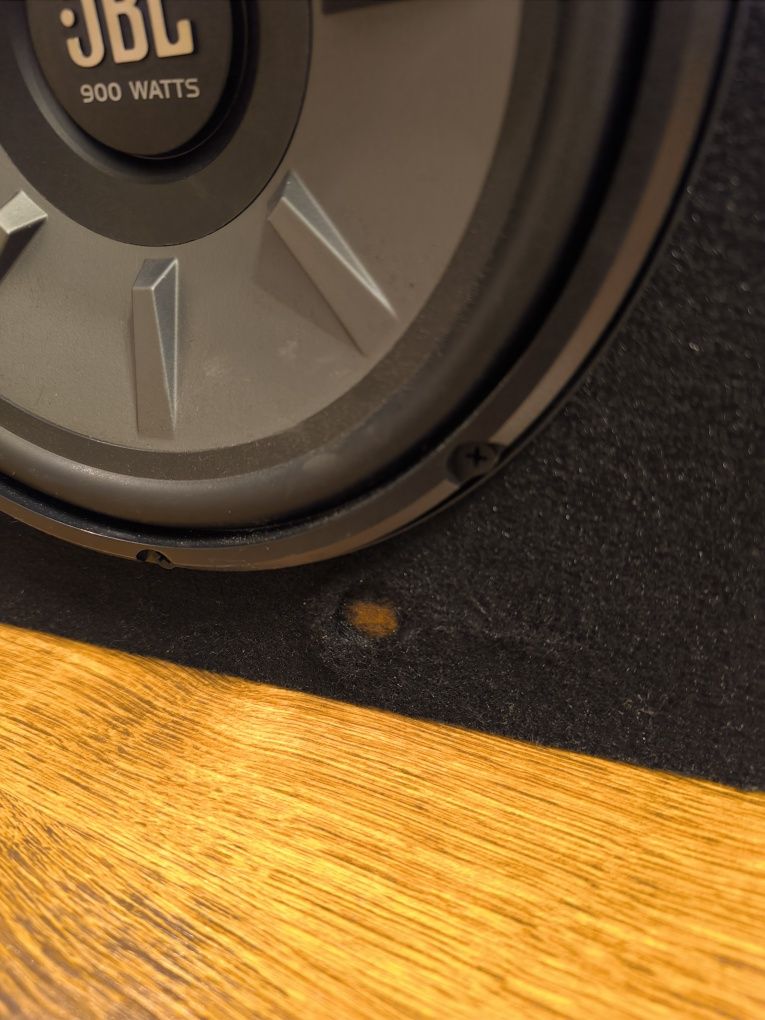 Subwoofer JBL 900w + wzmacniacz