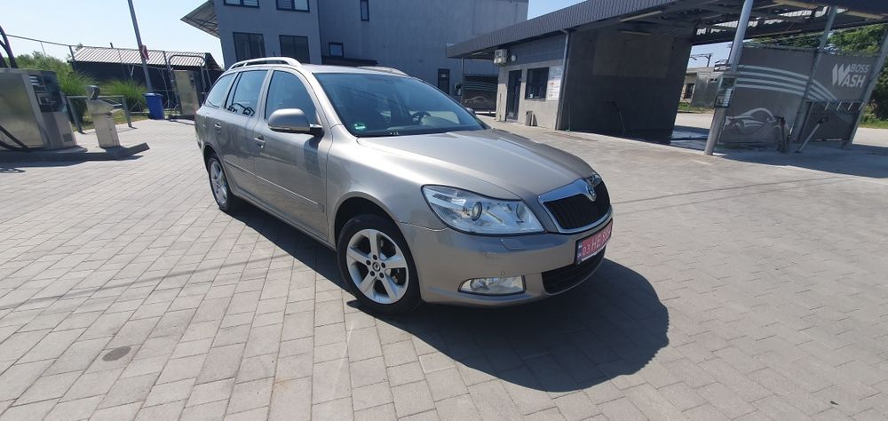 Продам гарне та доглянуте авто з хорошою комплектацією.