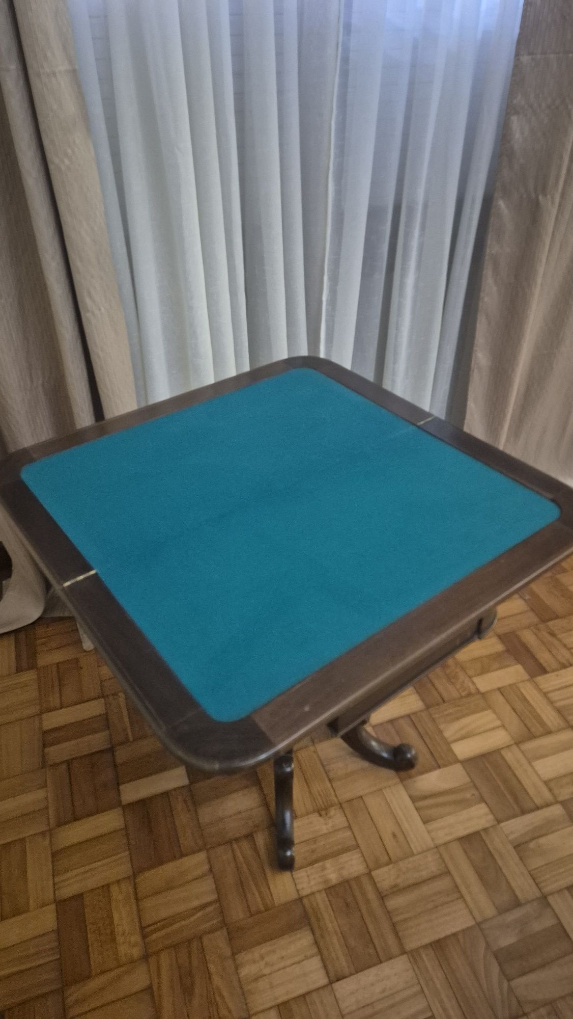 Mesa de jogo e decoração
