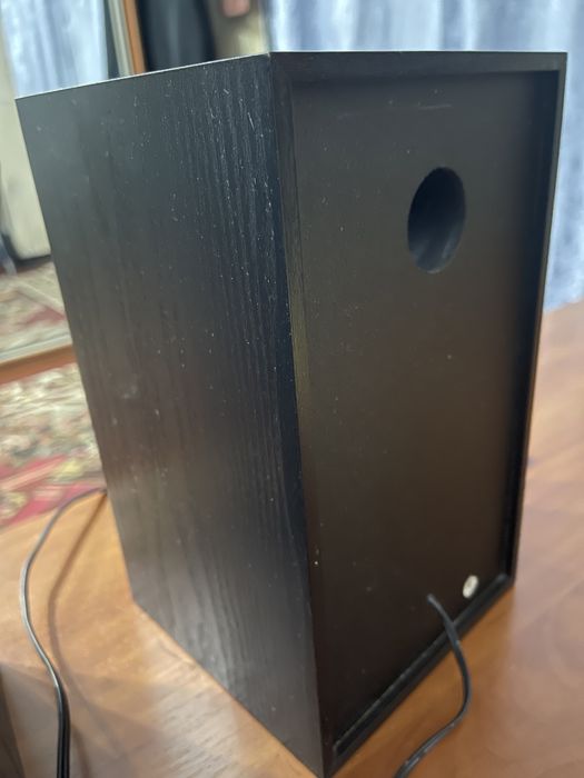 Акустическая система колонки б/у F&D L-SPK