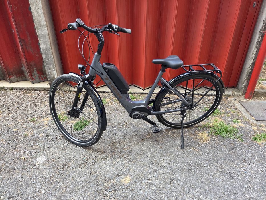 Bicicleta Trek verve + 1 Lowstep DT 300wh