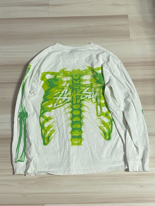 Stüssy , S розміру