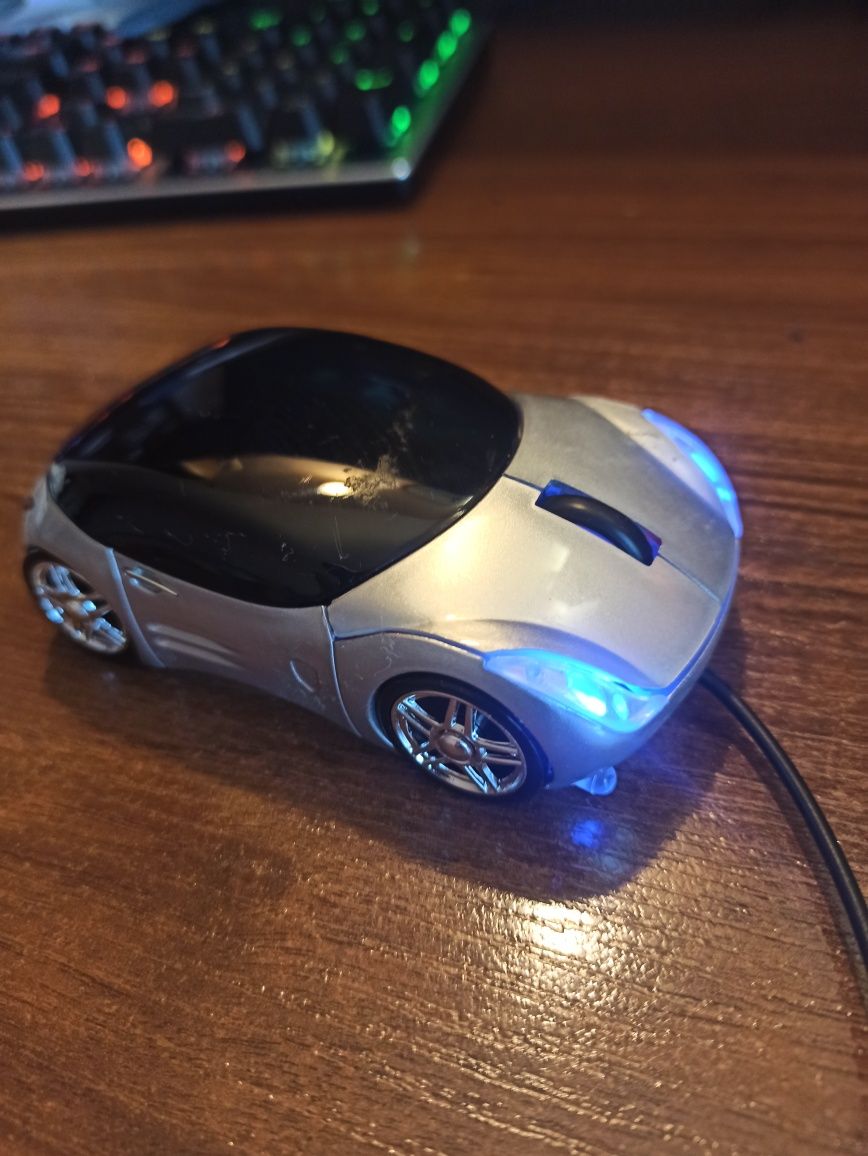 Мышка компьютерная в форме машины для детей