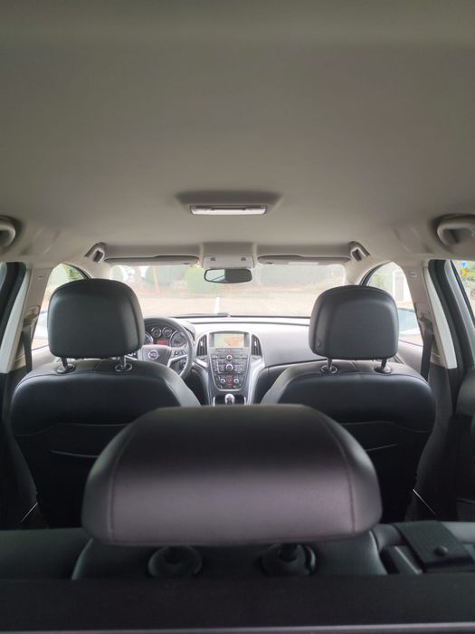 Opel Astra J 1.7 cdti 2012