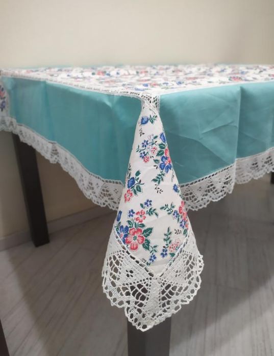 Скатертина з мережевом