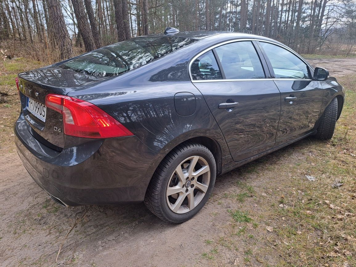 Volvo S60 2.0 D4 181 KM Navi Tempomat Alu PDC x2  Mega Zadbany Polecam