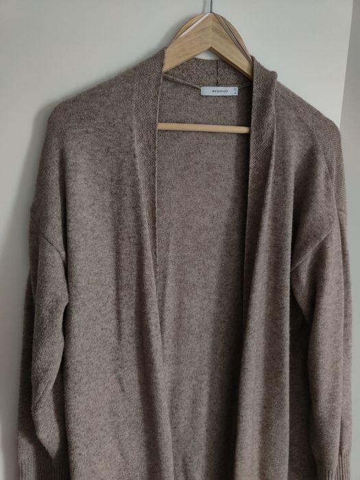Sweter narzutka Reserved S
