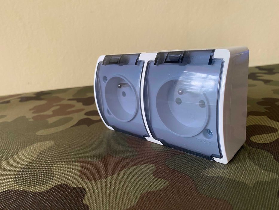 Gniazdo podwójne hermetyczne natynkowe z klapką, Koala 16A, 4szt.