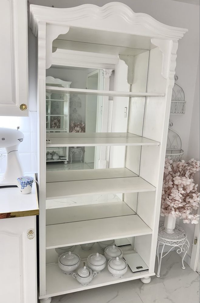Szafka biała kuchenna szyba