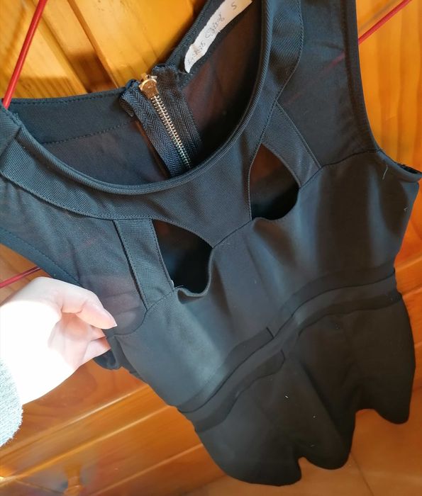 Vestido justo preto
