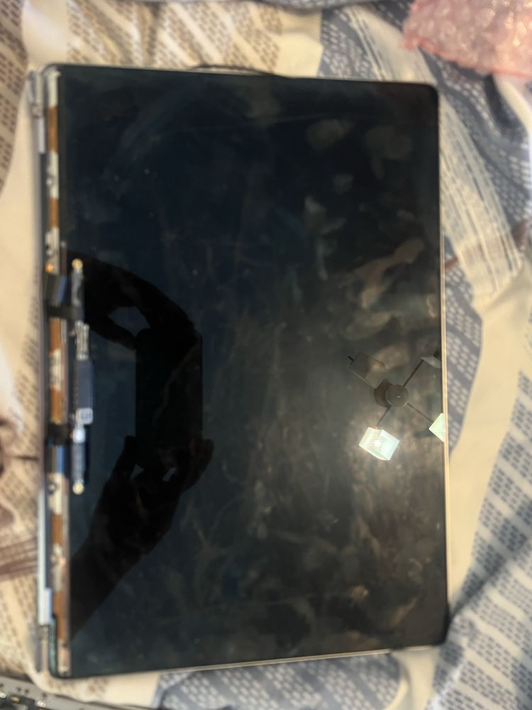 Продам деталі до macbook a 1990