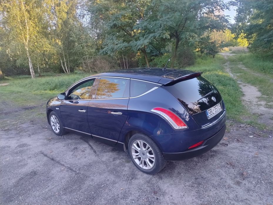 Lancia Delta 2011 r.