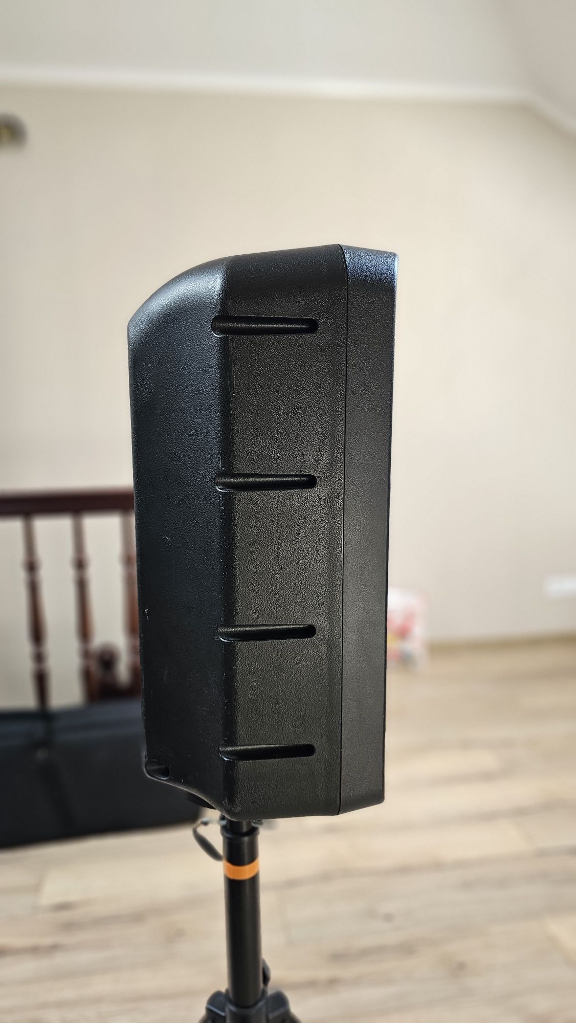 Kolumna aktywna Behringer B112D