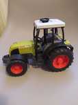 Traktor Class Nectis 267F Bruder