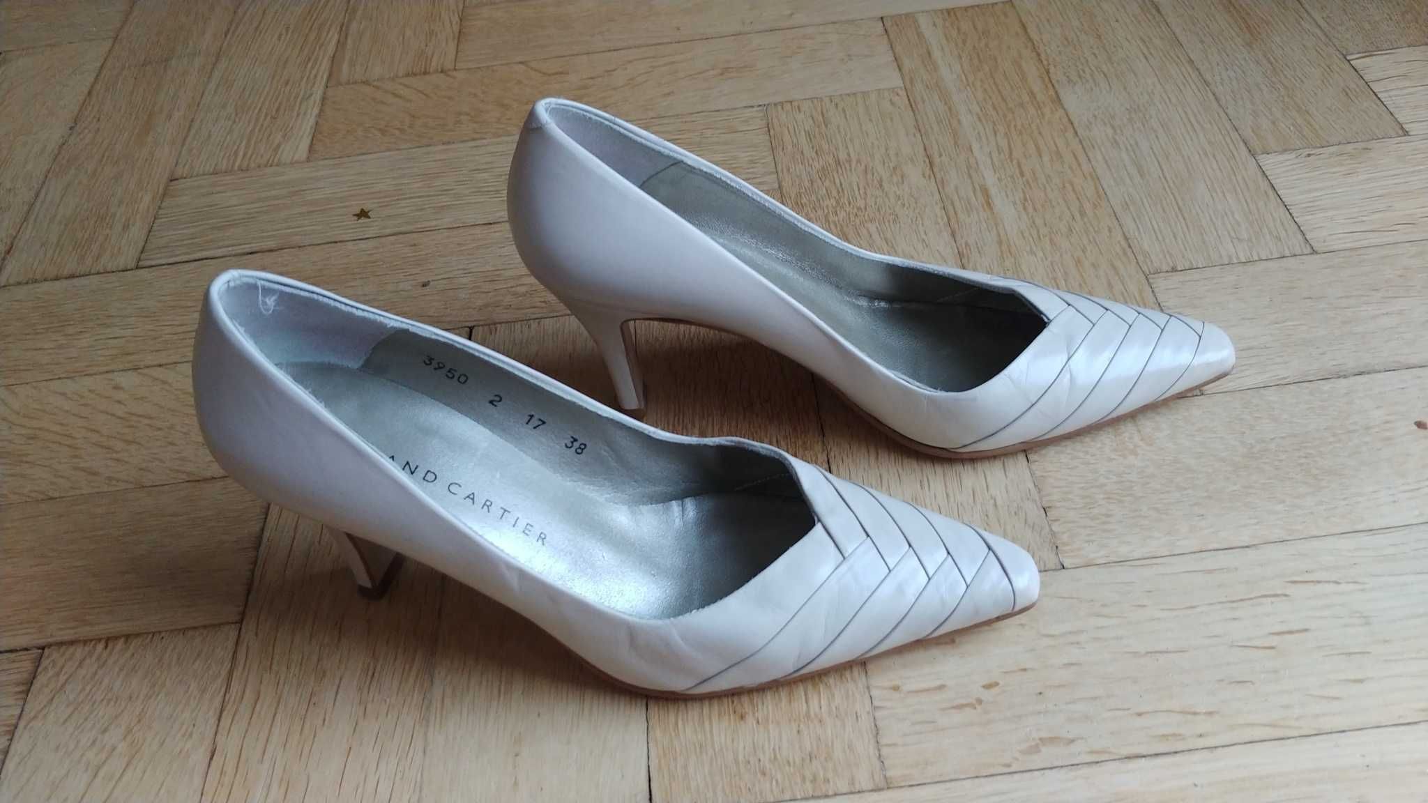 Buty szpilki czółenka Cartier roz. 38 obcas 8 cm. ecru