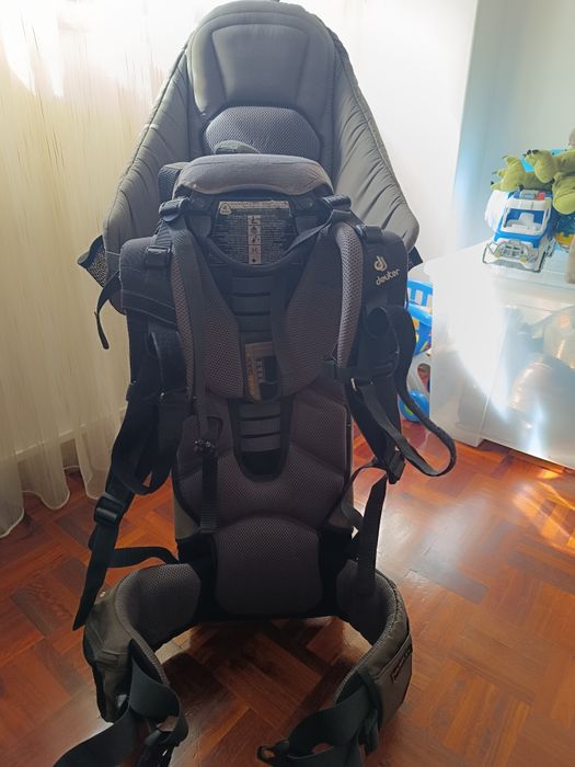 Porta-Bebé Caminhada Deuter Kid Comfort