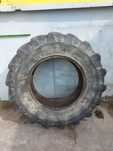 Pneu de trator 13.6R24 Michelin usado