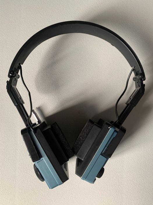 Vintage AM/FM Foldable Headphone Radio