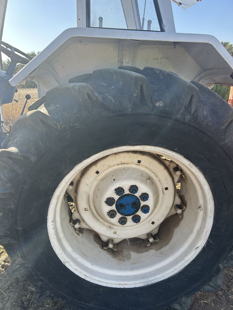 Tractor Ford 4000 de 60 cv