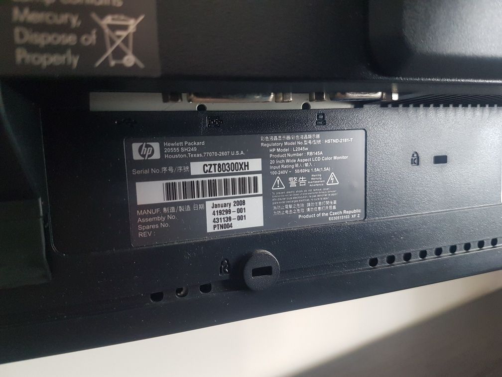 Monitor HP L2045W z pełnym okablowaniem