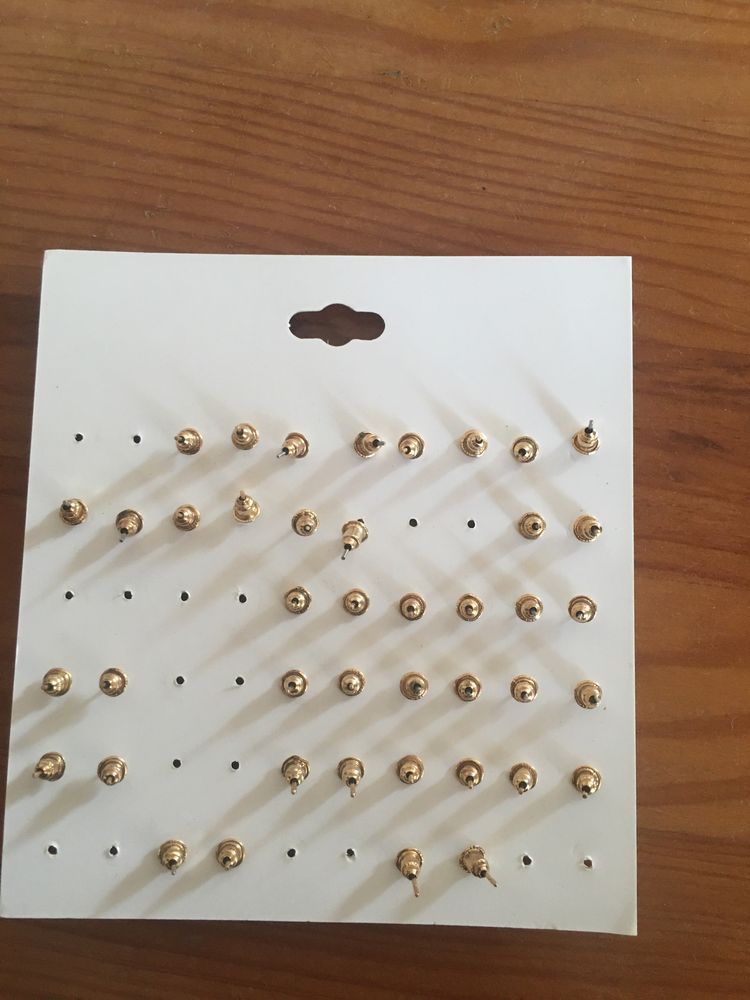 Conjunto de brincos novos