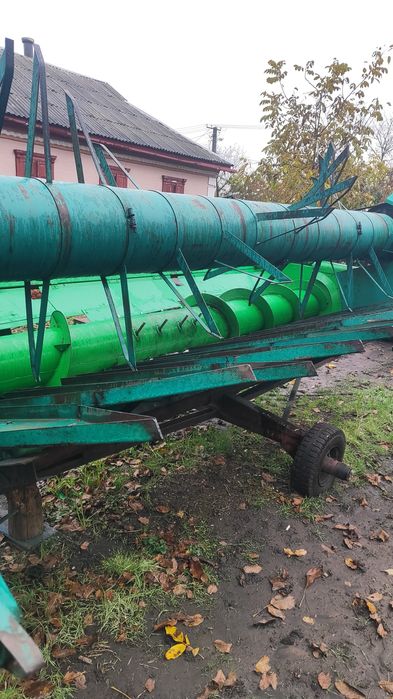 Комбайн John Deere 1075