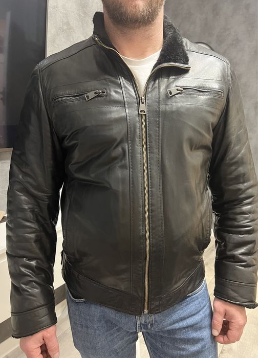 Шкіряна зимова куртка