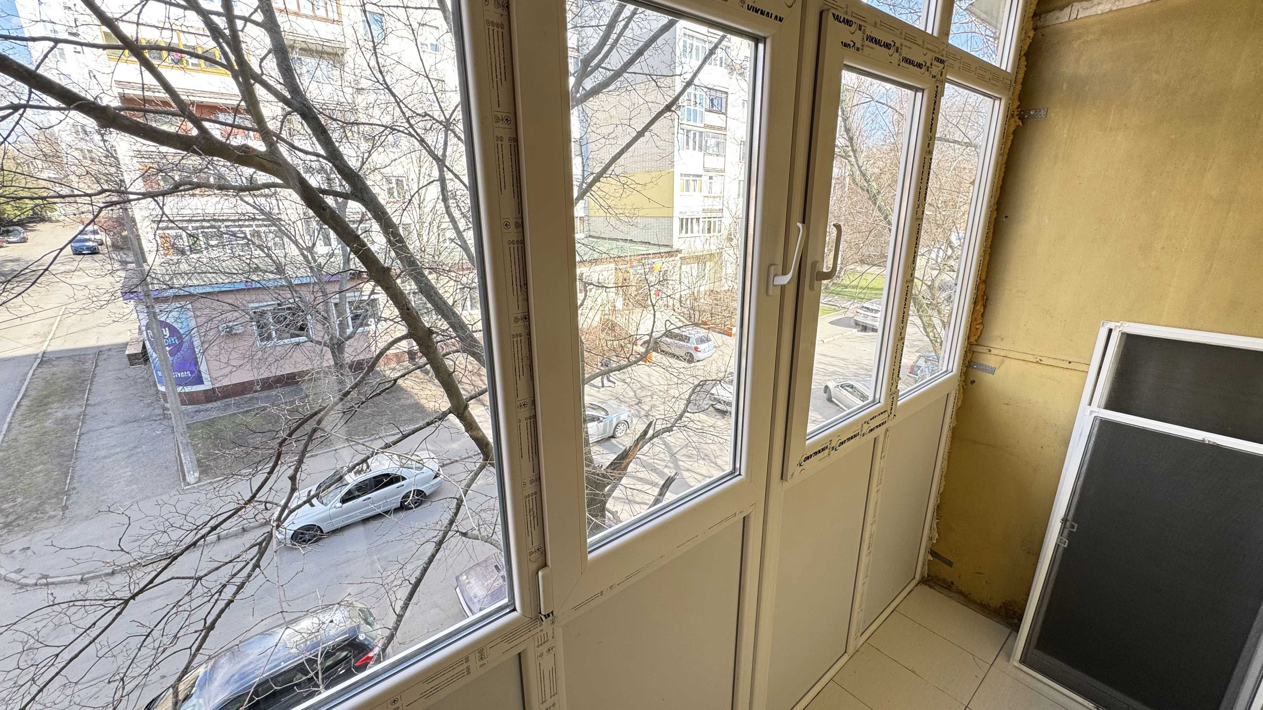 Продаж 2к, центр, вул. Гагаріна (біля готелю "Європа")