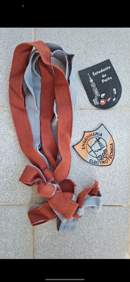 Traje Académico Porto, Grelo e Emblemas