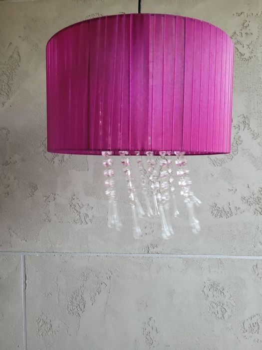 Lampa z kryształkami