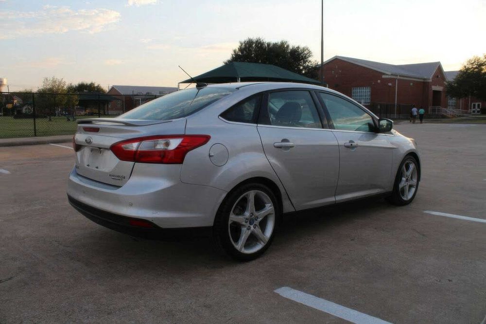 Ford Focus Titanium      2014