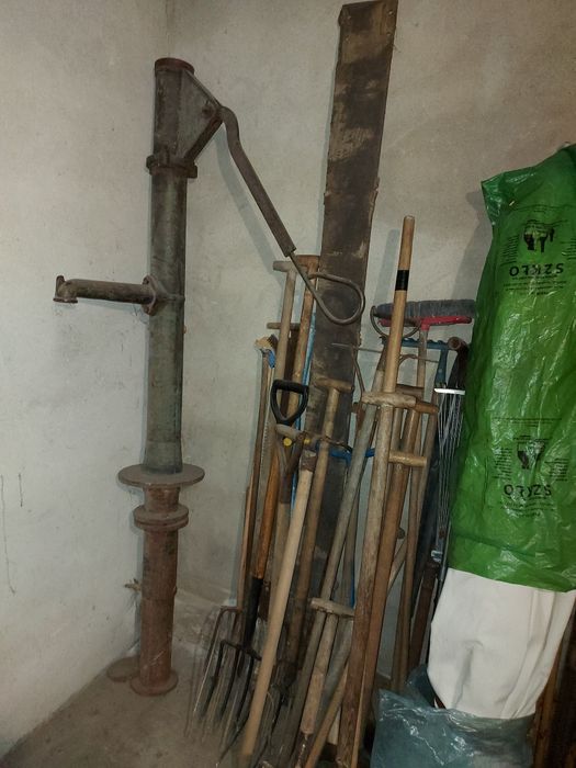 Pompa ręczna żeliwna