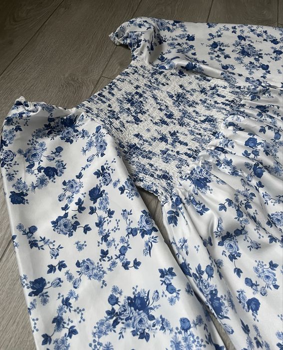 Продається жіноча сукня