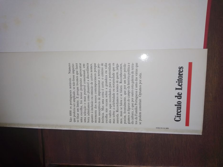 Livro " O grande livro dos portugueses"