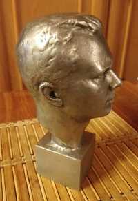 Бюст первого космонавта Гагарин Ю. А.