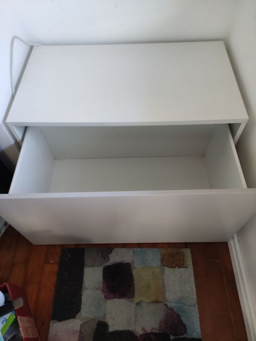 Banco com arrumação para brinquedos IKEA