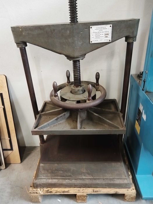 Prasa Introligatorska