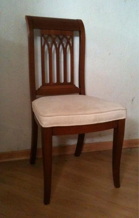 Cadeira em cerejeira